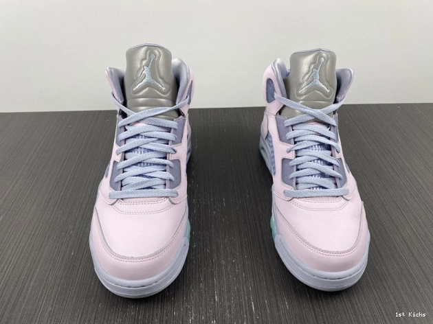 5 DV0562-600 Jordan Easter Air 0704